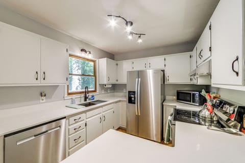 Cottage (2 Bedrooms) | Interior