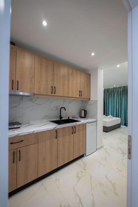 Deluxe Triple Room | 1 bedroom, soundproofing, free WiFi