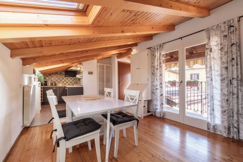 Apartment, Lake View | In-room dining