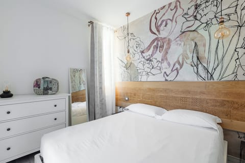 Apartment | 1 bedroom, laptop workspace, iron/ironing board, free WiFi