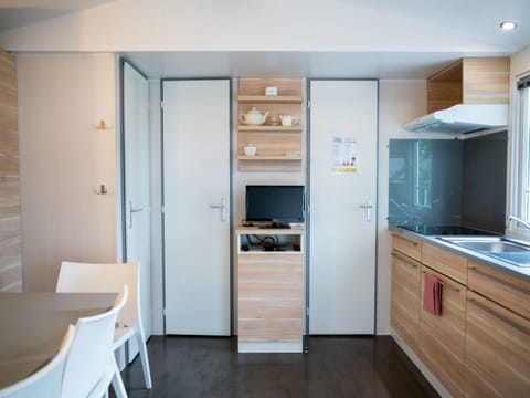 Chalet | Private kitchen | Electric kettle