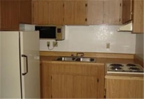 Fridge, microwave, cookware/dishes/utensils