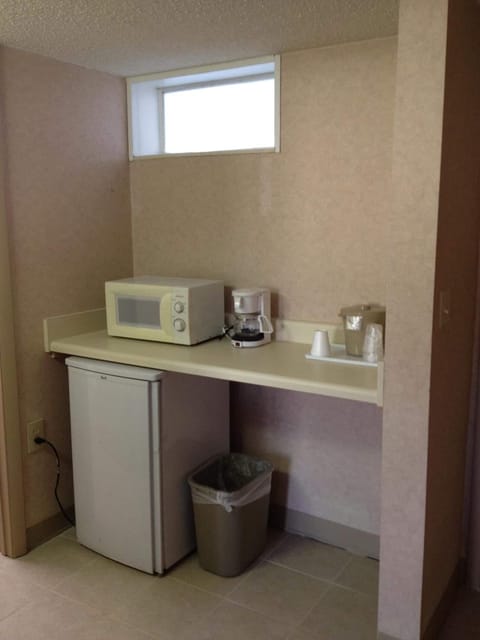 Fridge, microwave, coffee/tea maker