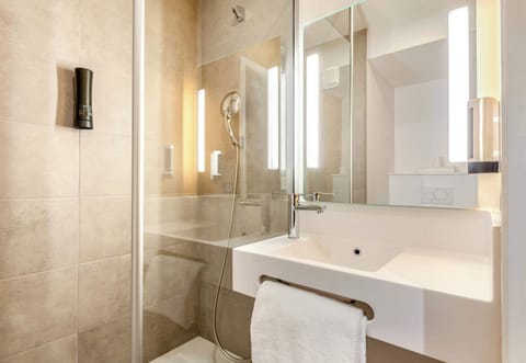 Shower, towels, soap