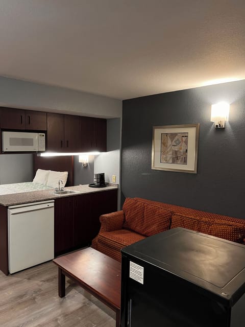 Deluxe Single Room | In-room safe, individually decorated, individually furnished, desk