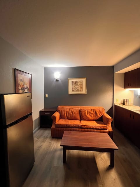 Deluxe Single Room | In-room safe, individually decorated, individually furnished, desk