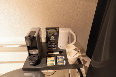 Comfort Double Room | In-room safe, desk, laptop workspace, blackout drapes