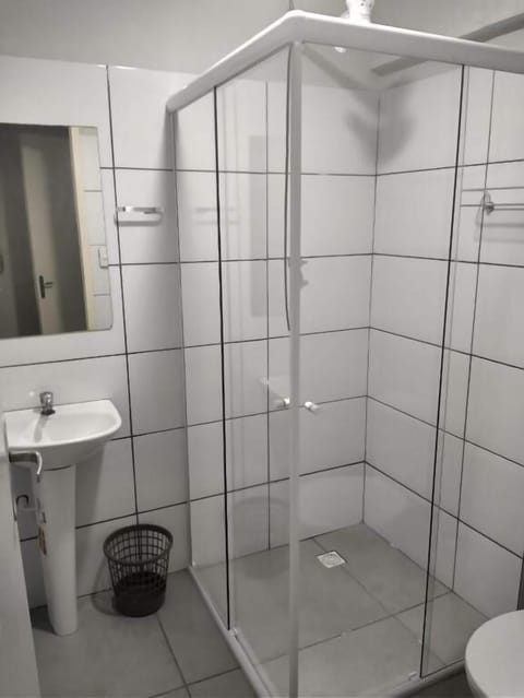 Standard Room | Bathroom