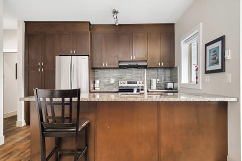 Classic Apartment | Private kitchen | Fridge, microwave, oven, stovetop