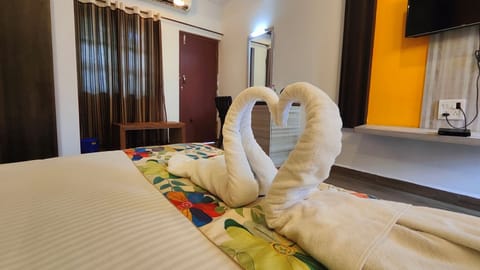 Luxury Room, Balcony, Beach View | Free WiFi, bed sheets