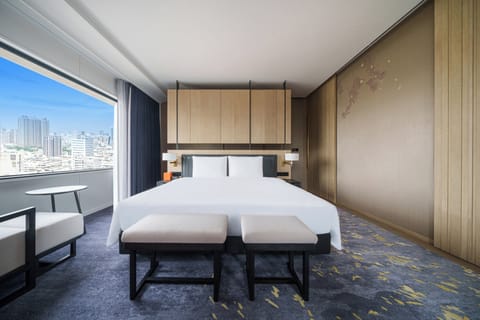 Junior Suite, 1 King Bed, Corner (King) | View from room