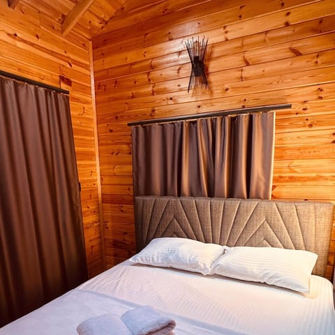 Comfort Twin Room | Egyptian cotton sheets, premium bedding, minibar, free rollaway beds