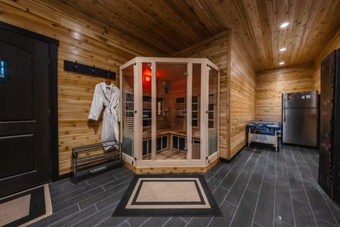 House, Multiple Beds, Patio, Mountain View (Chateau Fortine) | Sauna