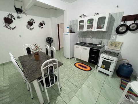 Basic House, Garden View | Private kitchen | Fridge, oven, stovetop, cookware/dishes/utensils