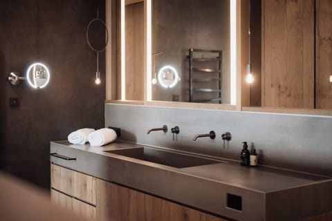 Premium Suite, Private Pool, Valley View | Bathroom | Separate tub and shower, jetted tub, rainfall showerhead, hair dryer