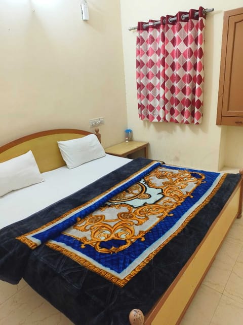 Deluxe Room, Balcony | Desk, laptop workspace, free WiFi, bed sheets