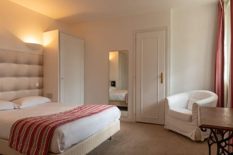 Standard Room | In-room safe, desk, iron/ironing board, free WiFi