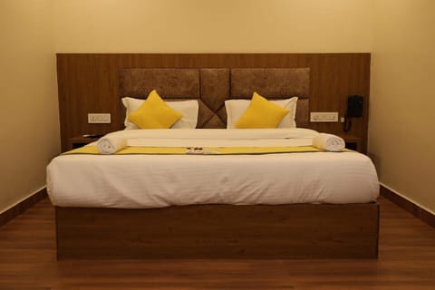 Deluxe Room | Soundproofing, iron/ironing board, free WiFi