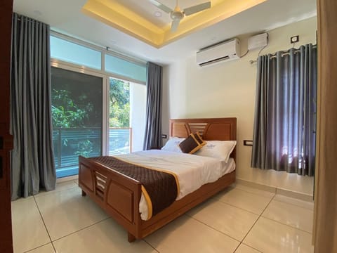 Deluxe Double Room | Desk, laptop workspace, free WiFi