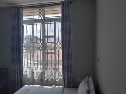 Standard Double Room | Desk, free WiFi, bed sheets