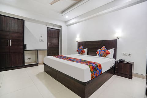 Premium Room | Egyptian cotton sheets, premium bedding, in-room safe, free WiFi