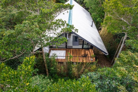 Luxury Villa, Balcony, Mountain View | Deep soaking bathtub