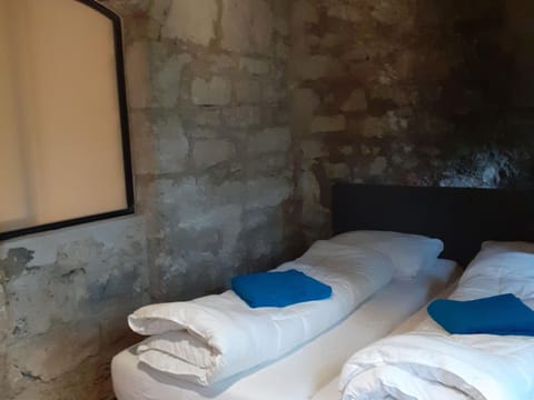 House | 2 bedrooms, individually furnished, bed sheets