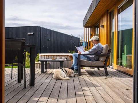 House | Outdoor dining