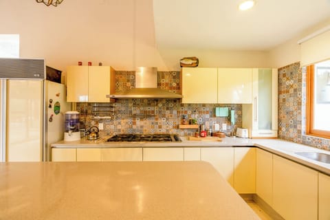 Junior Cabin, Multiple Bedrooms, Kitchen | Private kitchen | Full-size fridge, microwave, oven, stovetop