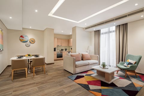 One-Bedroom Apartment | In-room safe, desk, blackout drapes, iron/ironing board