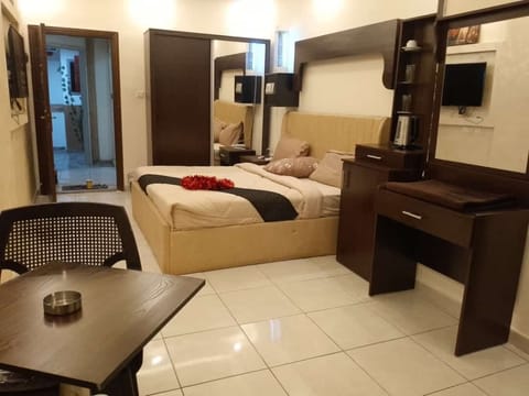 Exclusive Double Room | Free WiFi, bed sheets