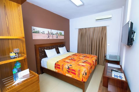 Suite, 1 Bedroom | Minibar, in-room safe, soundproofing, free WiFi