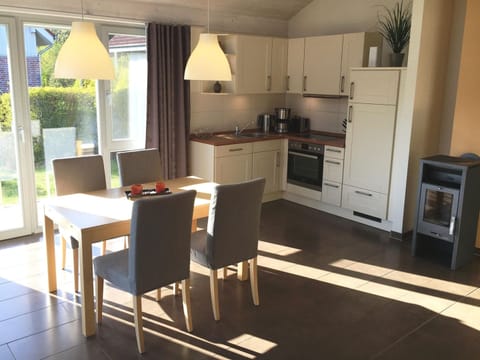 House | Private kitchen | Electric kettle, toaster, highchair