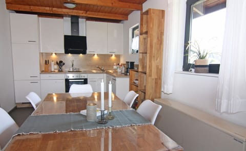 House | Private kitchen | Electric kettle, toaster, highchair