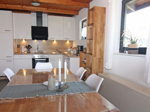 House | Private kitchen | Electric kettle, toaster, highchair