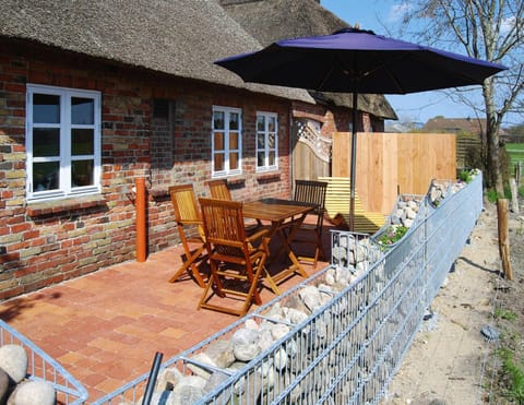 House | Outdoor dining