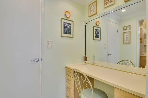 Condo, 2 Bedrooms | Bathroom | Towels