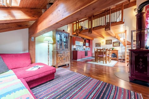 Luxury Apartment, 1 Bedroom (La Casa di Camus) | Living room | 21-inch flat-screen TV with digital channels, TV, video-game console