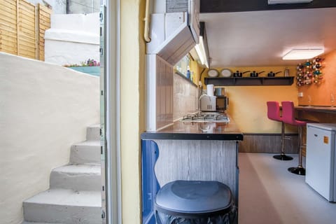 Microwave, stovetop, dishwasher, electric kettle