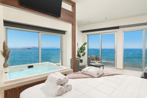 Superior Seafront Suite with Indoor Hot tub | In-room safe, desk, laptop workspace, soundproofing