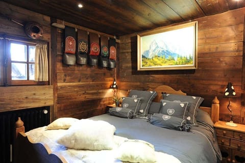 Chambre Les Sonnailles sans Jacuzzi | Free WiFi, bed sheets