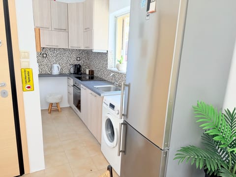 Apartment, 1 Bedroom | Laundry