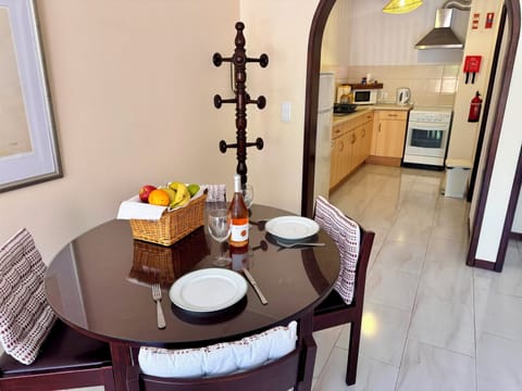 Classic Duplex, Partial Sea View | In-room dining