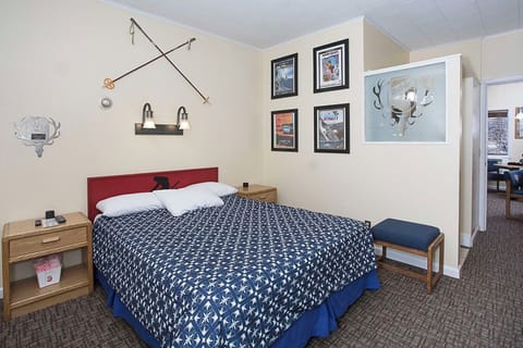 Standard Studio Suite, 2 Queen Beds | Individually decorated, laptop workspace, free WiFi