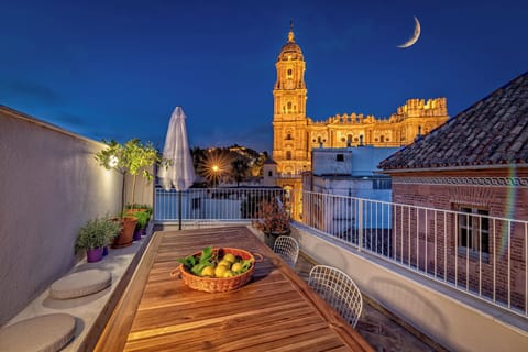 Luxury Penthouse, 2 Bedrooms, City View | Terrace/patio