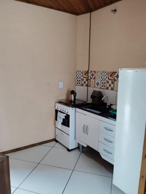 Family Apartment, 2 Bedrooms, City View | Private kitchen