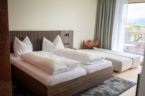 Superior Double Room, Balcony | Soundproofing, free WiFi