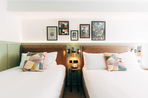 Superior Room, 1 Double Bed | In-room safe, blackout drapes, free WiFi, bed sheets