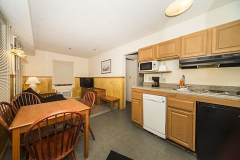 Apartment | Private kitchen | Fridge, microwave, coffee/tea maker