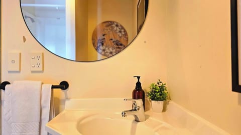 Family Studio, Mountain View | Bathroom